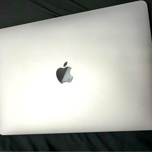 MacBook i13 pro